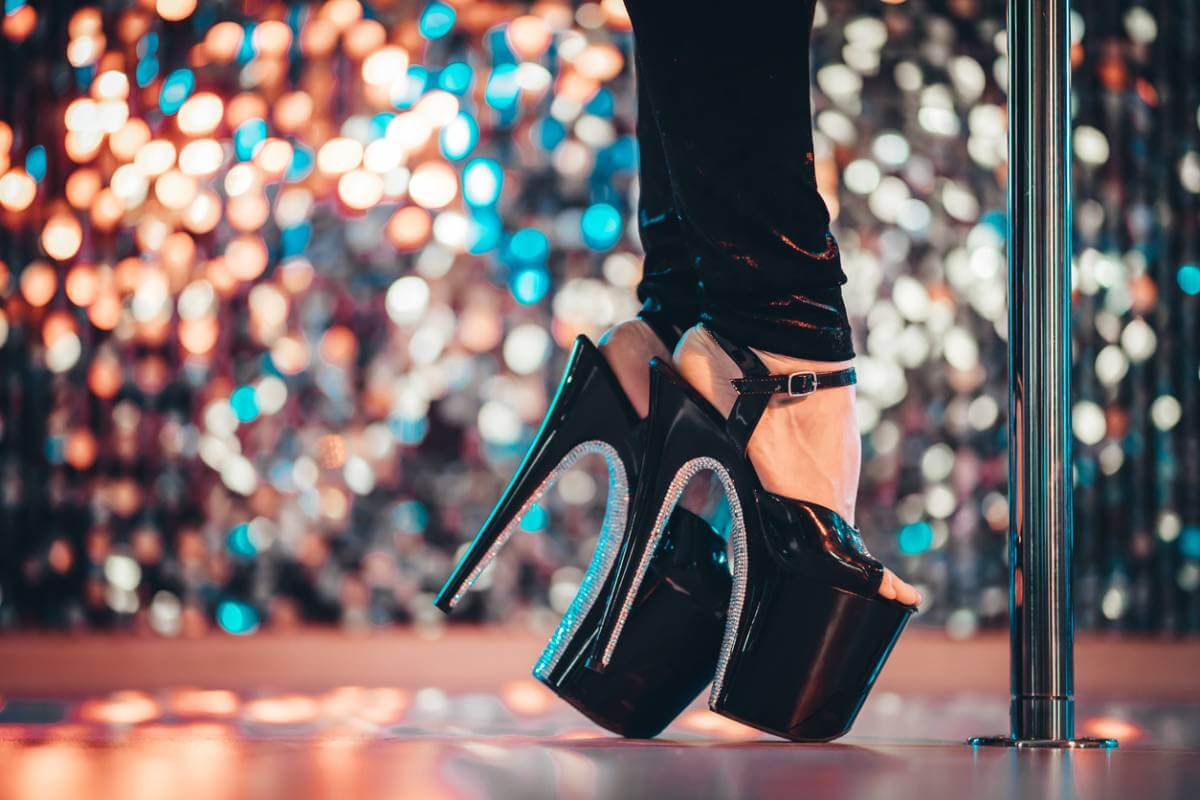 EVG : comment organiser un show de striptease privé pour votre ami ...