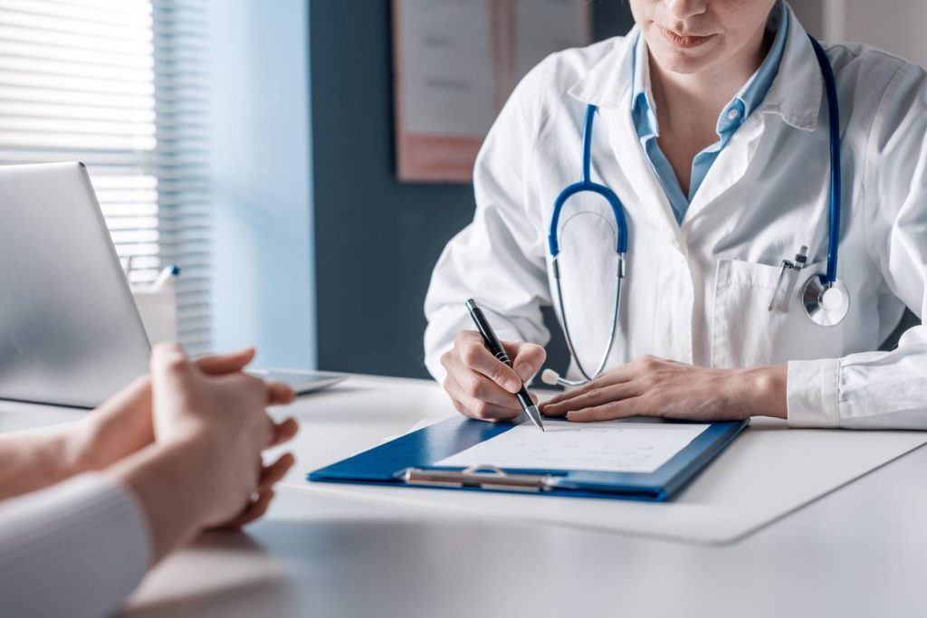 couverture santé professionnels libéraux mutuelle soins remboursement garantie assurance comparateur